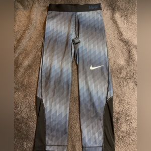 Nike Pro Dri-FIT Blue Ombre Patterned Cropped Leggings Size Small Barely Worn